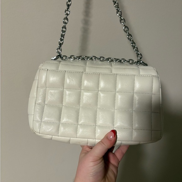 Michael Kors Large SoHo White Quilted Leather Crossbody Bag - Picture 8 of 16